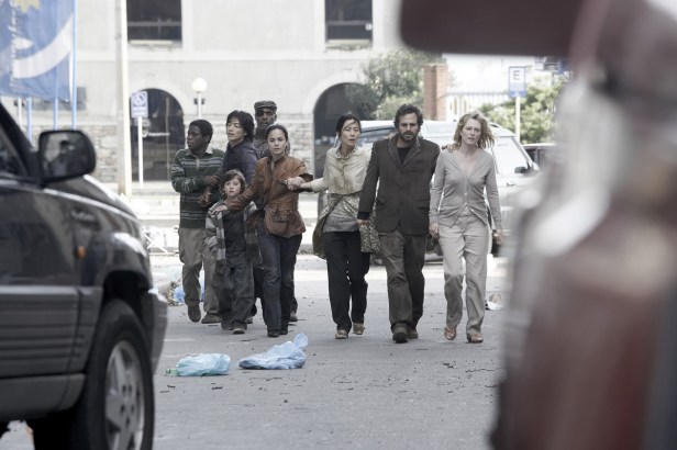 The group of 'typical' characters on the 'outside' in Blindness