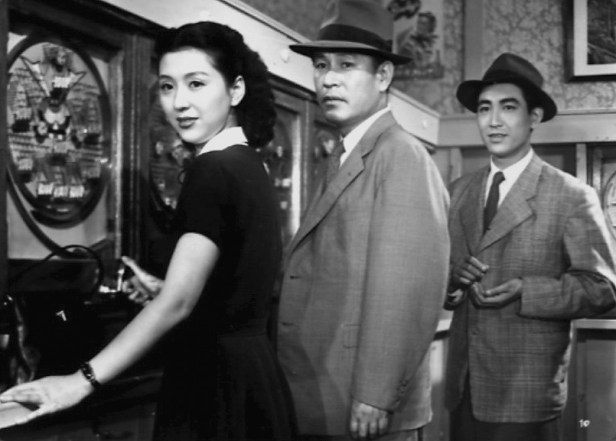 In the pachinko parlour: Setsuko, Mokichi and Non-Chan