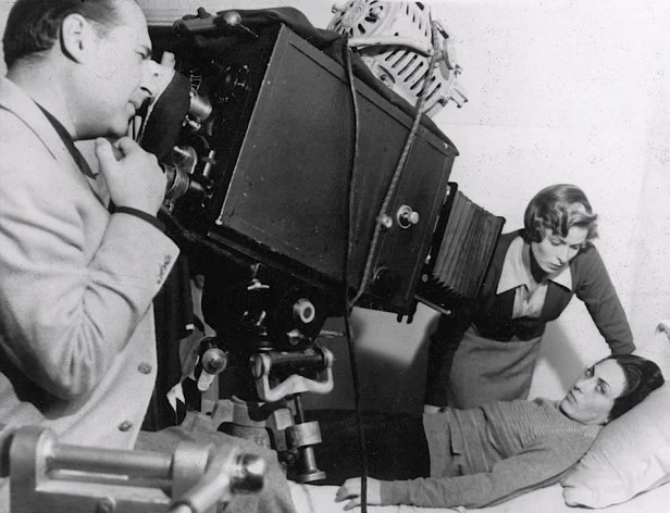 Rossellini on set with Ingrid Bergman and an unknown cast member in 'Europa '51' from: http://reflectionandfilm.blogspot.co.uk/