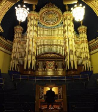 The great pipe organ