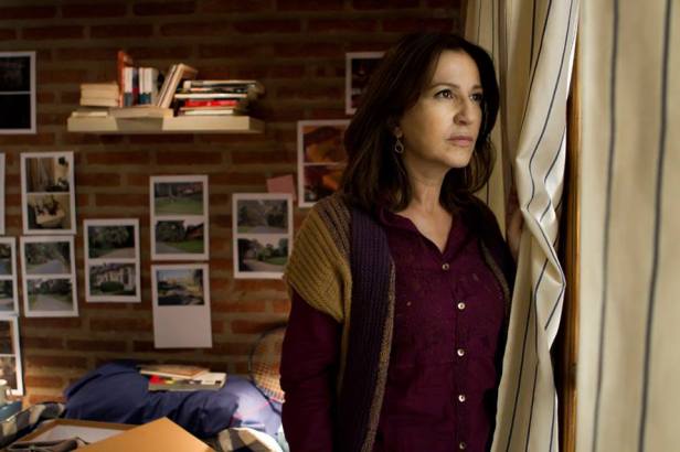 Mercedes Moran as 'Betibu', the crime novelist turned investigator.