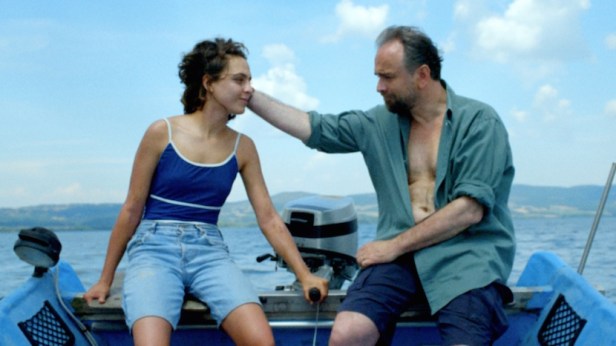 Arianna (Ondina Quadri) and her father (Massimo Popolizio)