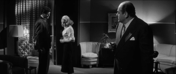 One of the noir scenes with Rock Hudson, Dorothy Malone and Robert Middleton. Note the classic table lamps throwing light upwards.